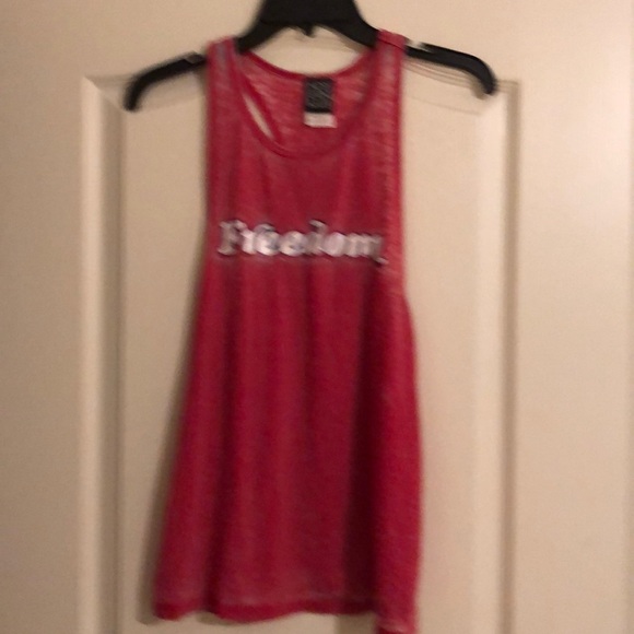 Tank - Picture 4 of 4